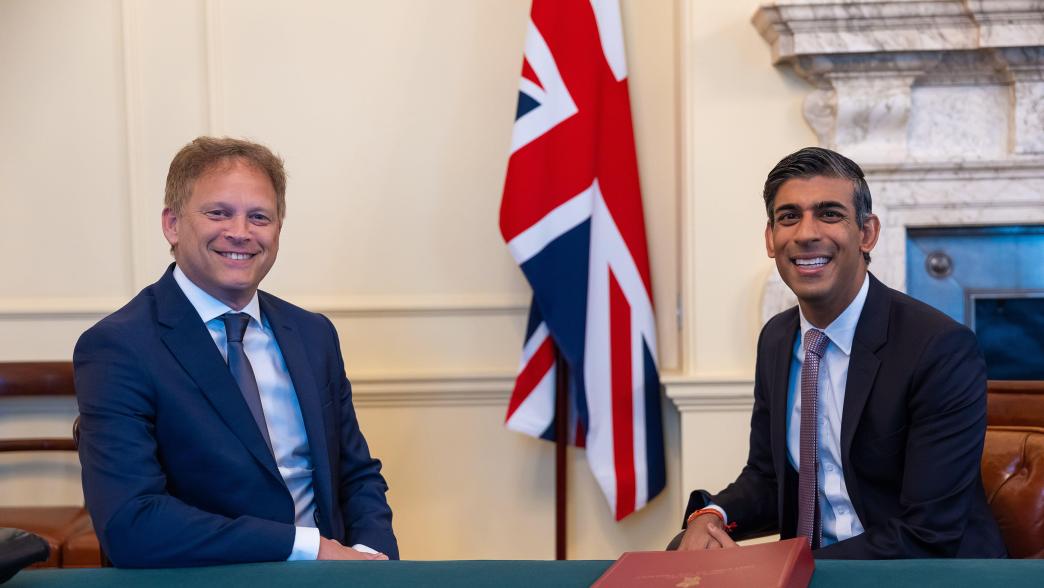 Grant Shapps and Rishi Sunak at the cabinet table.